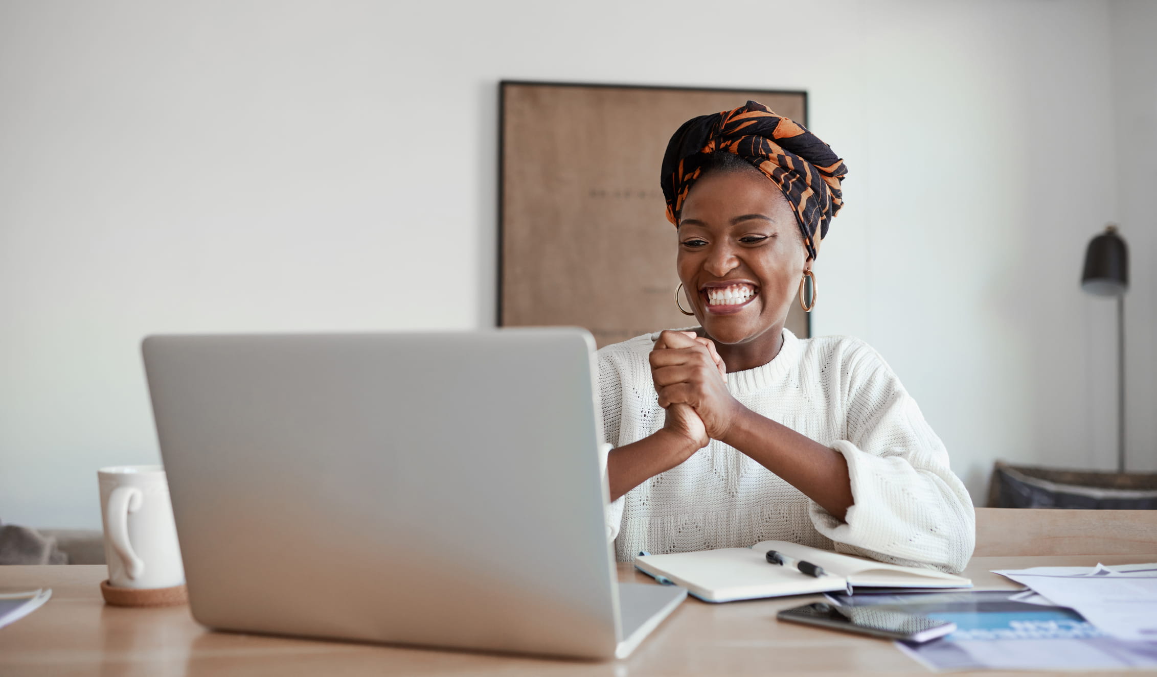 Black-woman-with-turban-smiling